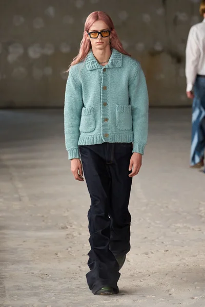 Look 32